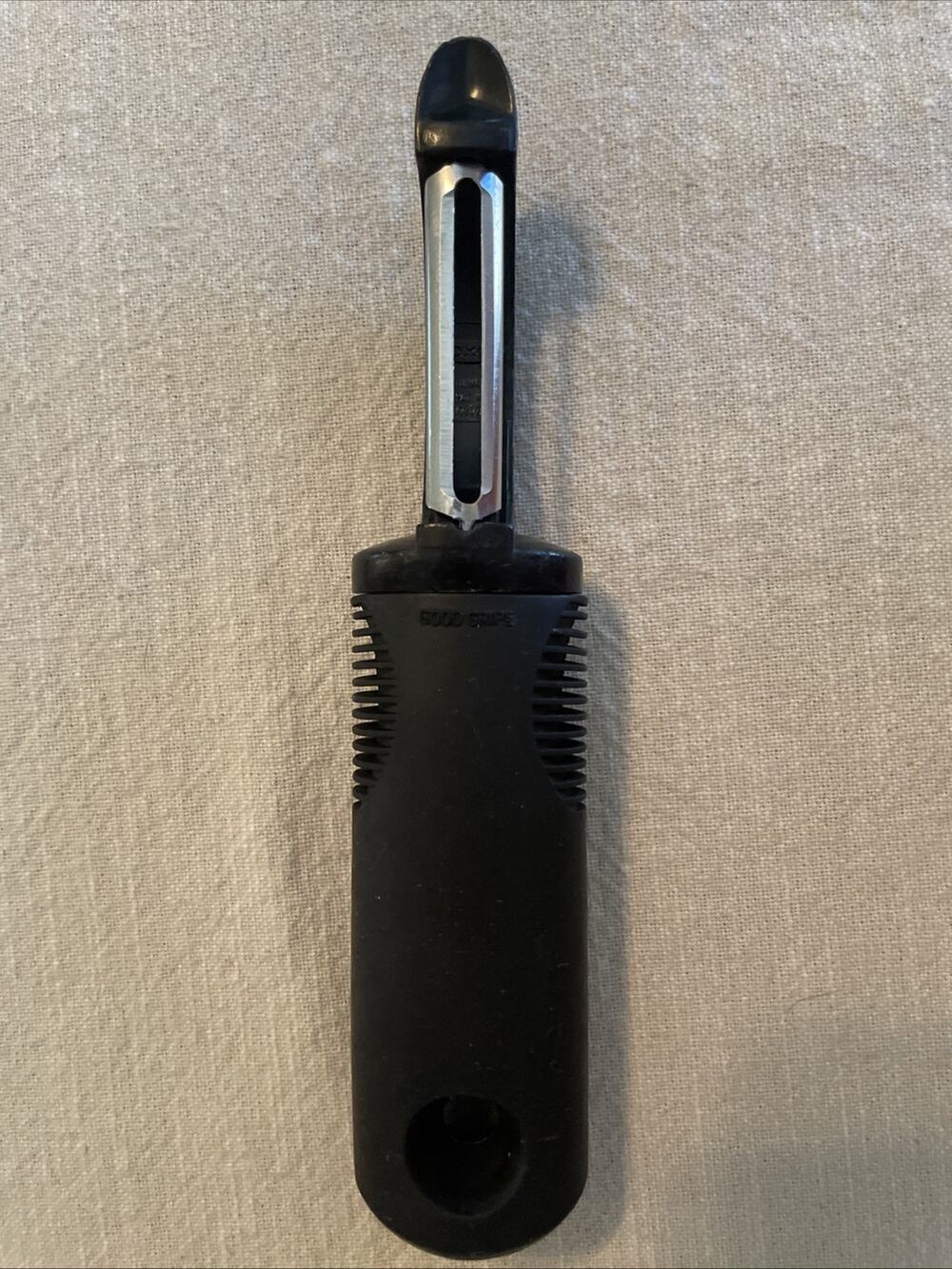 OXO Good Grips Swivel Peeler Black Silver Kitchen Tool Rubber Handle EUC